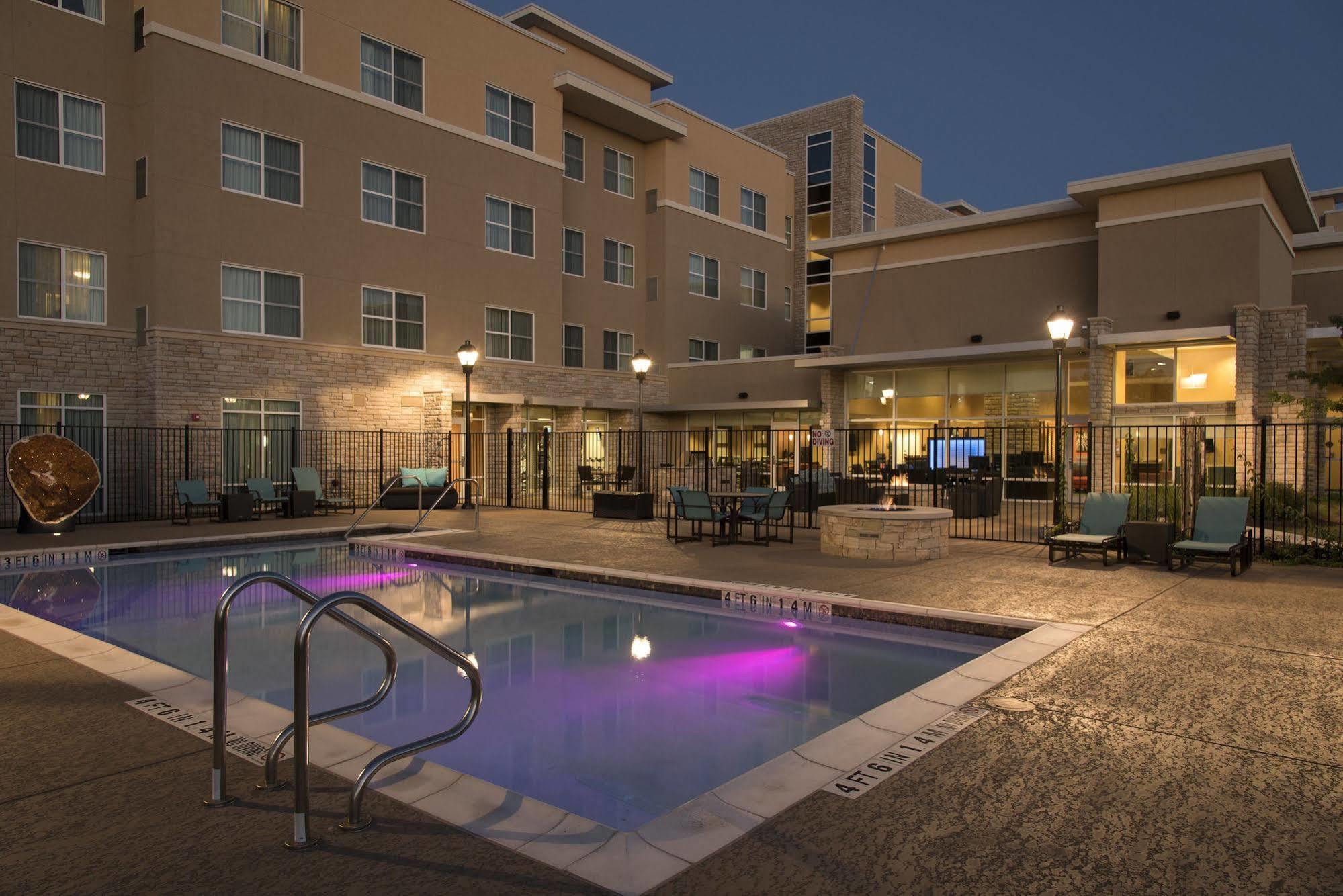 Residence Inn By Marriott Austin - University Area Ngoại thất bức ảnh